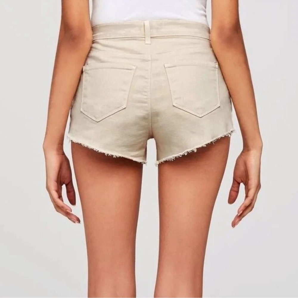 NWT L’AGENCE Audrey Mid-Rise Raw Hem Cut-Off Shorts Size 31 Biscuit Neutral - Picture 11 of 11